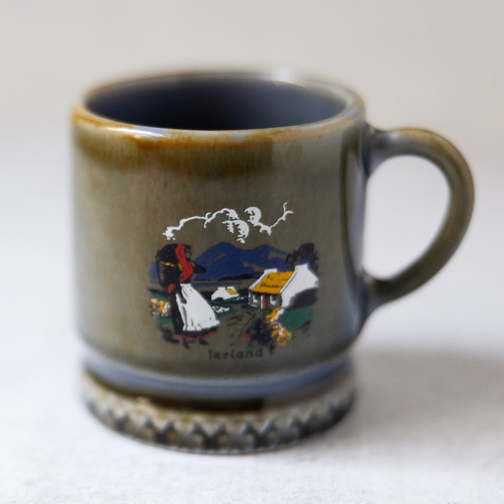 Wade Coarmagh Irish pottery green blue shamrock painted cup mug small